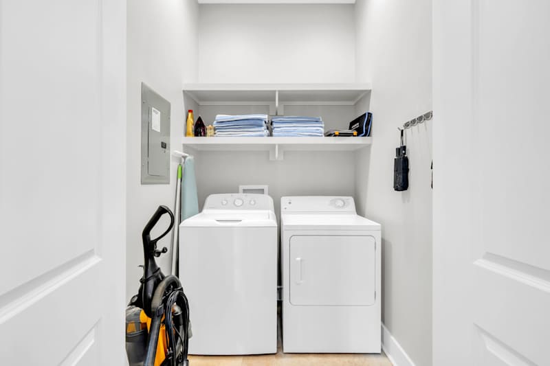 Full washer and dryer on first floor