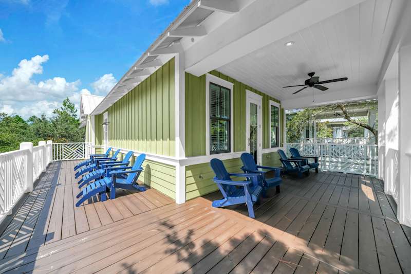 Second floor balcony with seating