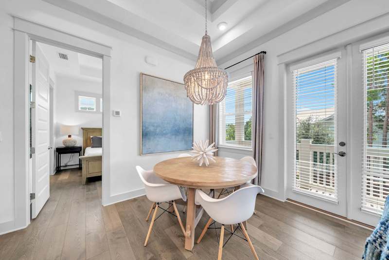Dining room seating for 4