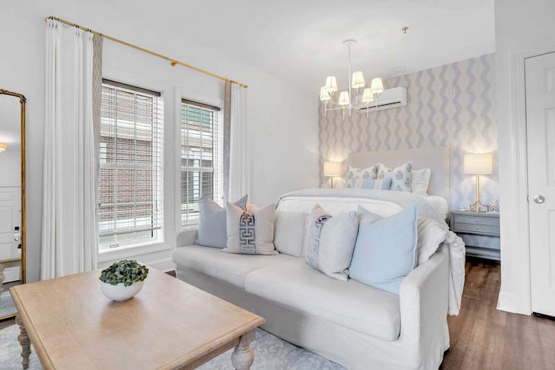 Studio condo features a comfy Queen bed and sofa