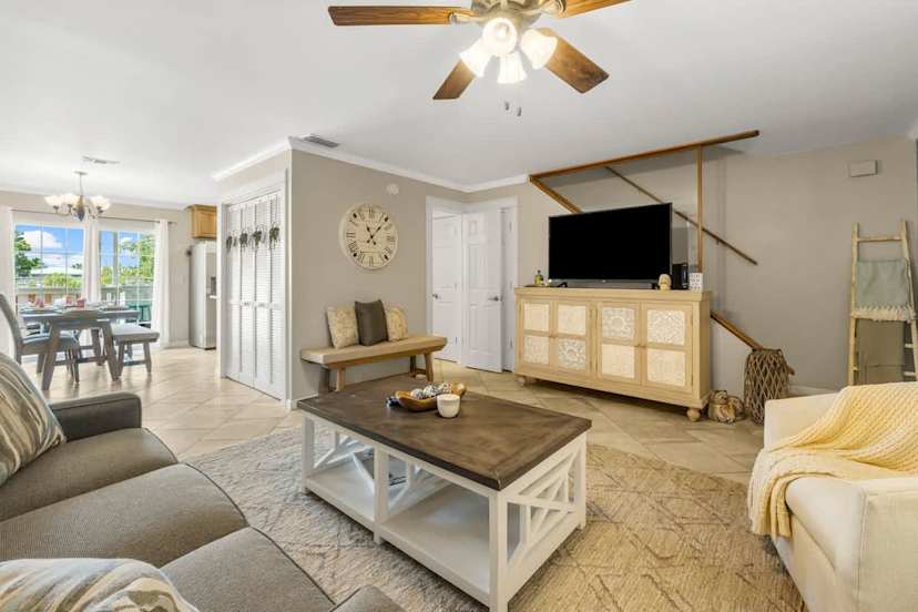 7405 Beach Dr A