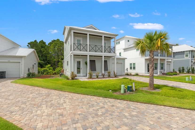 224 W Willow Mist Rd