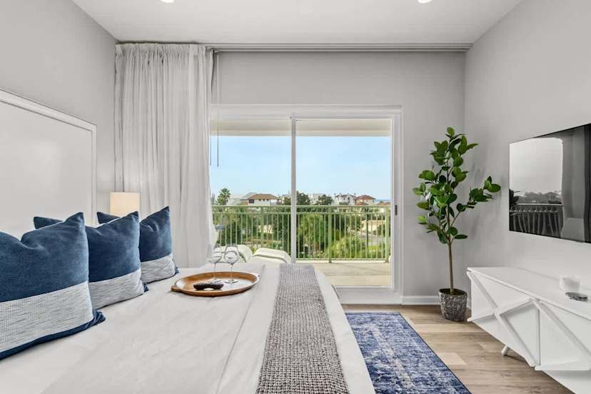 Inn at Seacrest 409