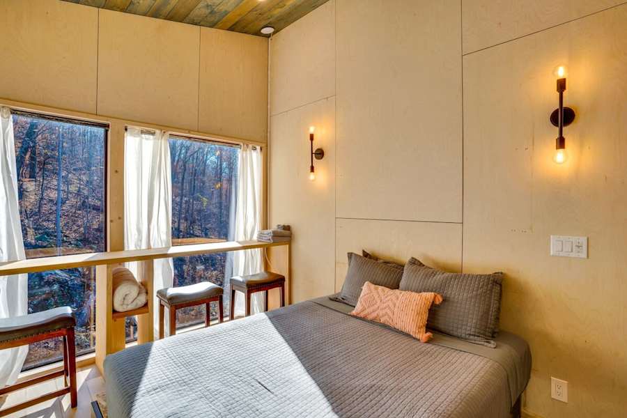 Atlas Cedar Treehouse photo 11