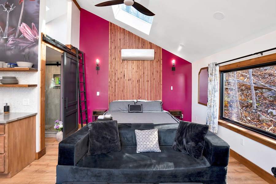 Blooming Redbud Treehouse photo 11