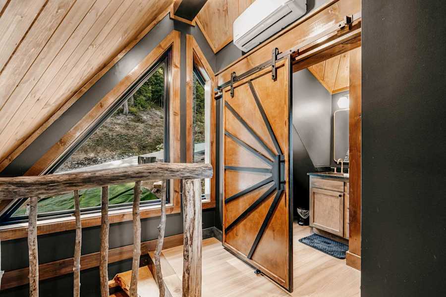 Live Oak Treehouse photo 33
