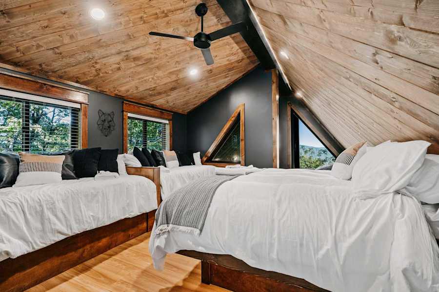 Live Oak Treehouse photo 43