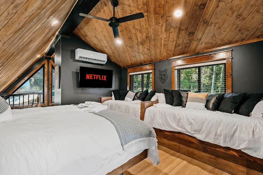 Live Oak Treehouse photo 42
