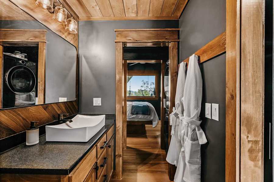 Live Oak Treehouse photo 27
