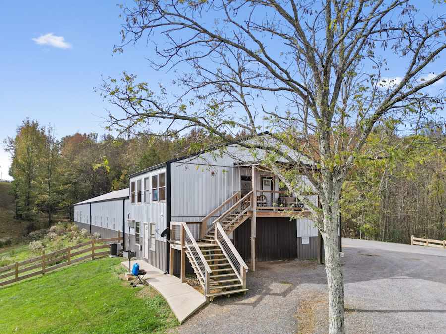 Barndominium photo 5