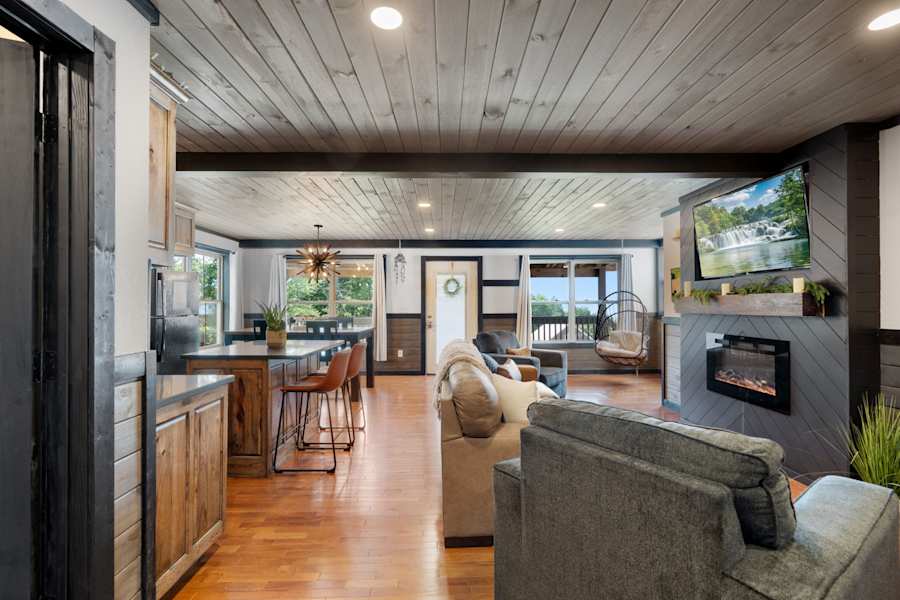Pool Lodge photo 24