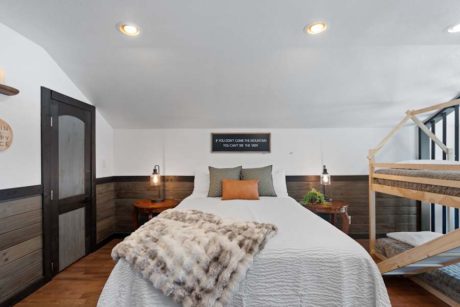 Pool Lodge photo 30