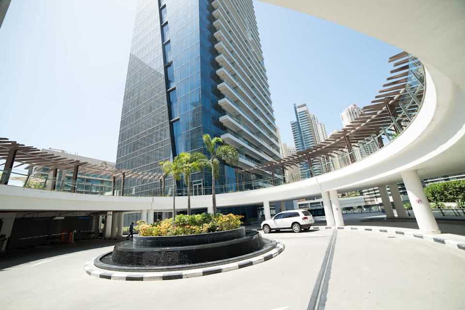 Silverene Tower 1BR: Pool, Gym & Dubai Views!, Dubai Marina, Dubai