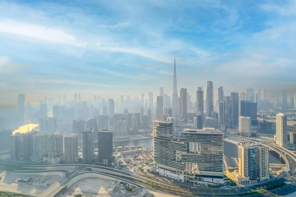 Luxury 3BR Apartment with Pool & Gym in Dubai, Business Bay, Dubai