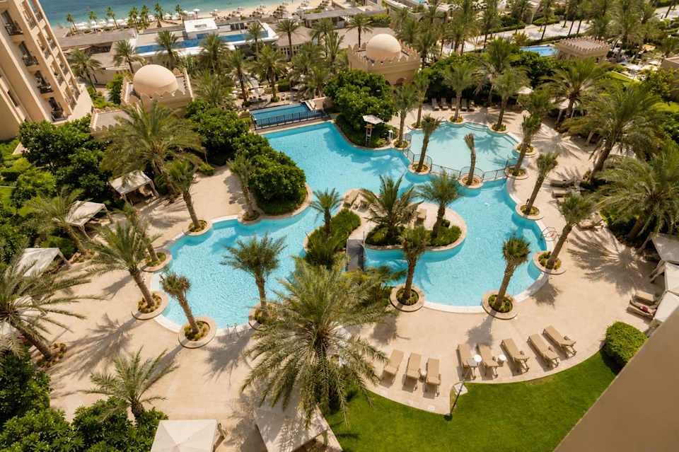Sea View Beach Front Apartment Fairmont Palm, Palm Jumeirah, Dubai