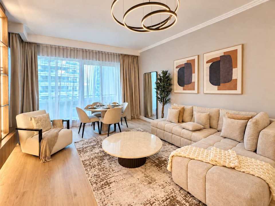 Luxury 1 Bedroom Apartment with Pool and Gym in Dubai Marina, Dubai, Dubai