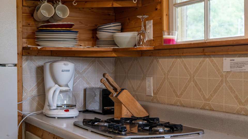 2-Bedroom Cottage #4: Monterey Pine at Pine Lake Cottages — photograph 5
