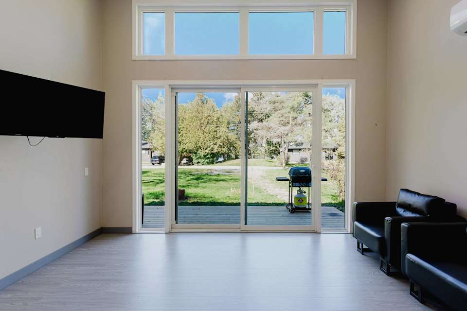 3-Bedroom Villa #17 at Englewood Villas — photograph 4