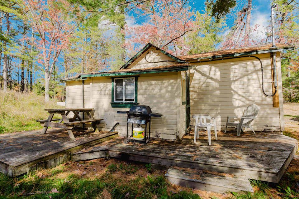 1-Bedroom Cottage #1: White Pine at Pine Lake Cottages — photograph 1