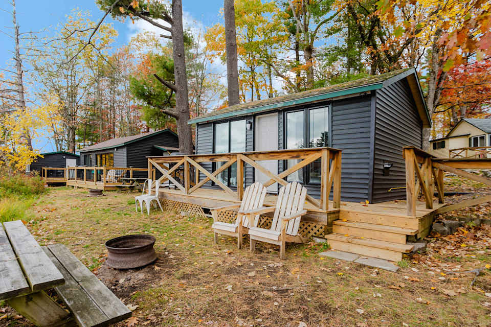 Studio Cottage #9: Virginia Pine at Pine Lake Cottages — photograph 1