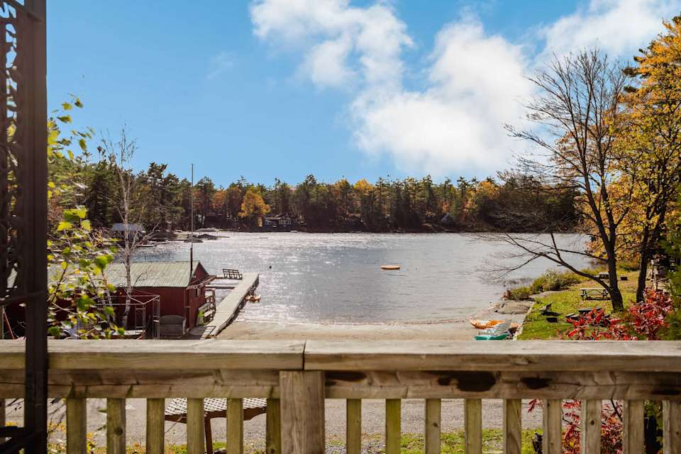 Pine Lake Cottages — property photograph 3