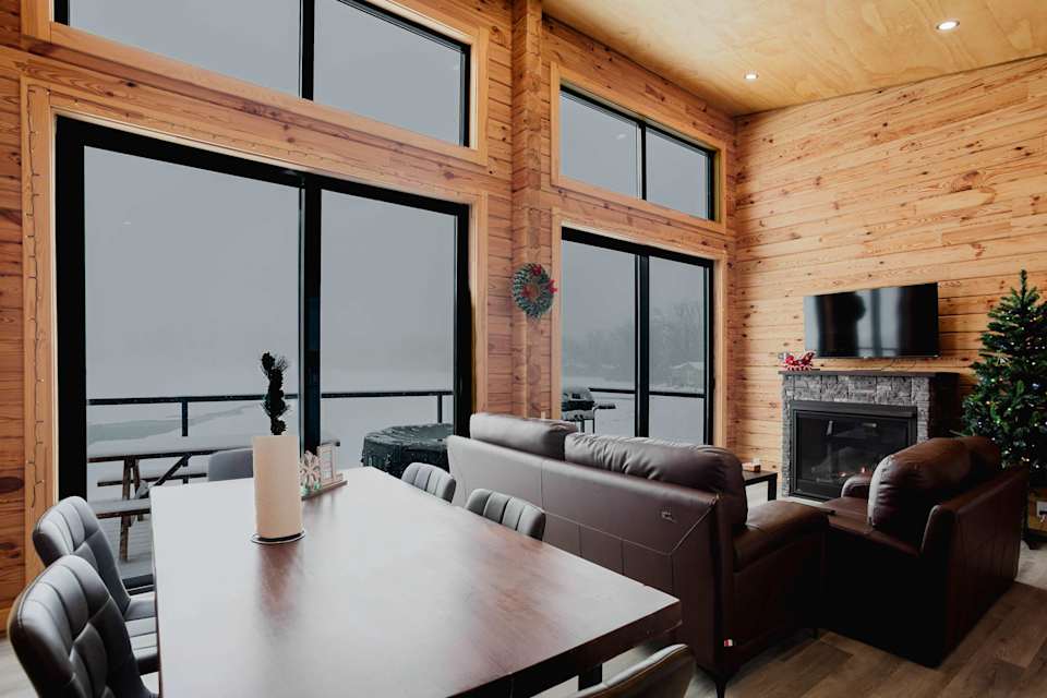 2-Bedroom Cottage #8 at Rice Lake Eco Retreat — photograph 4