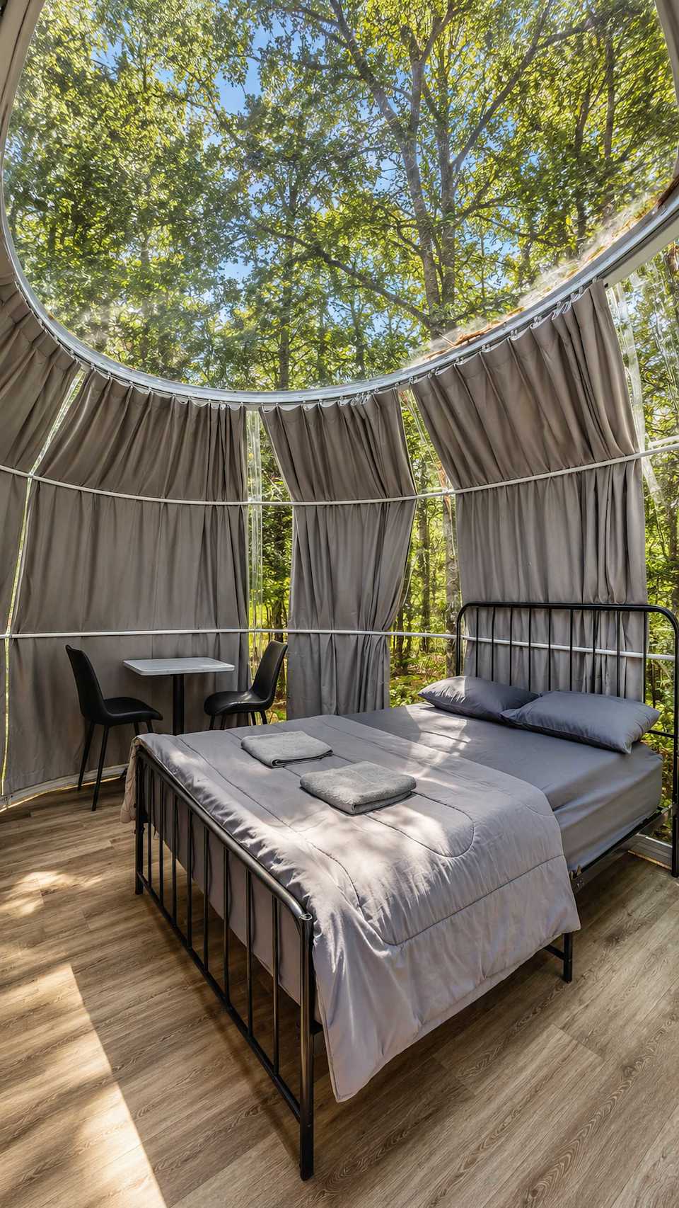 Studio Capsule Dome #16 at Sand Bay — photograph 2
