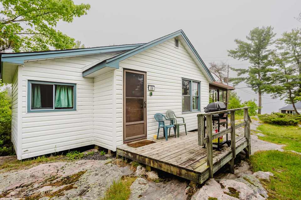 2-Bedroom Cottage #4 at Rockwood — photograph 2