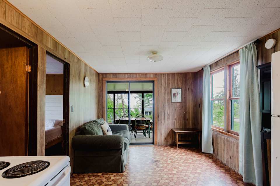 2-Bedroom Cottage #4 at Rockwood — photograph 4