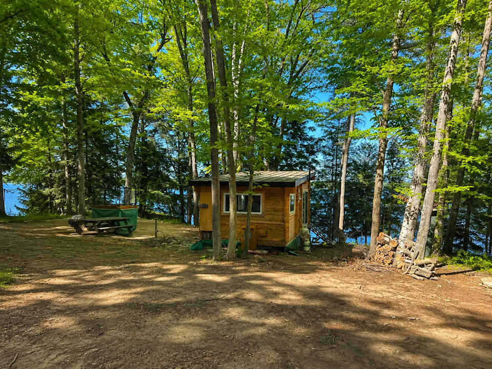 1-Bedroom Unique Eco Log Cabin #103 at Mill Lake Unique Cabins — photograph 3