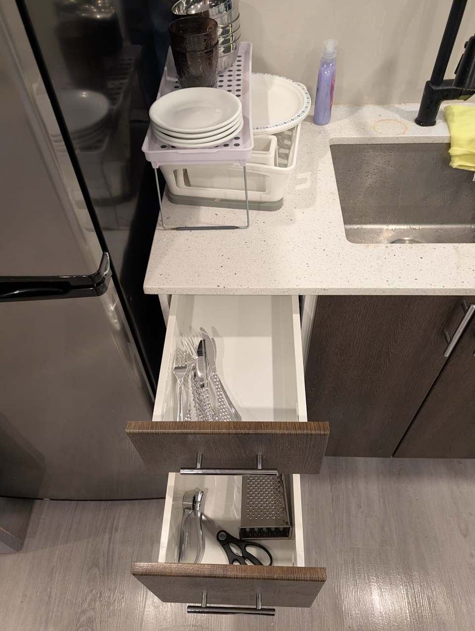Studio suite #105 at Sutton Suites — photograph 5