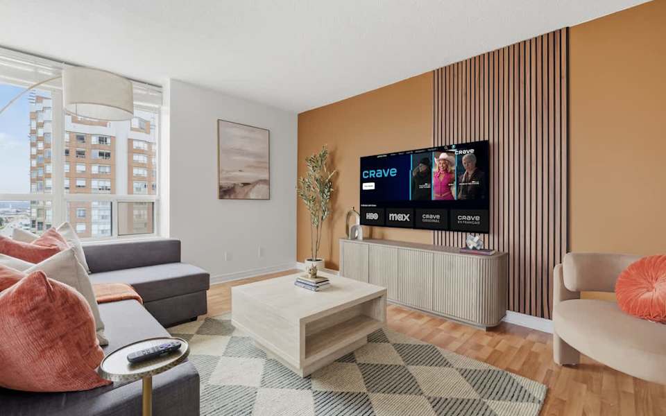 Elegant 2BR Sky Condo for 9 - Terrace - Lake Views