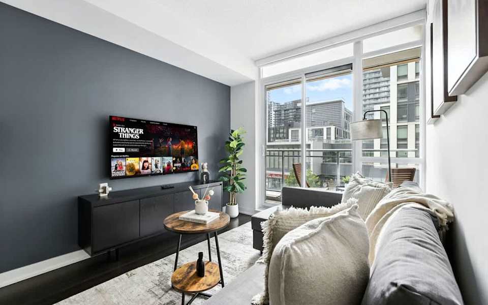 Downtown 2BR 2BA Balcony & City Views
