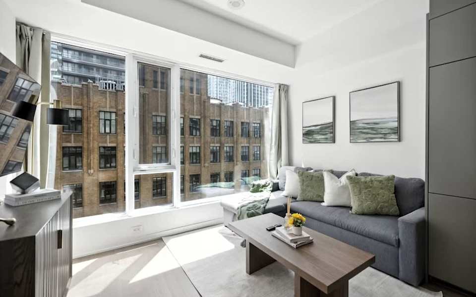 Modern 1BR Downtown Walk Everywhere