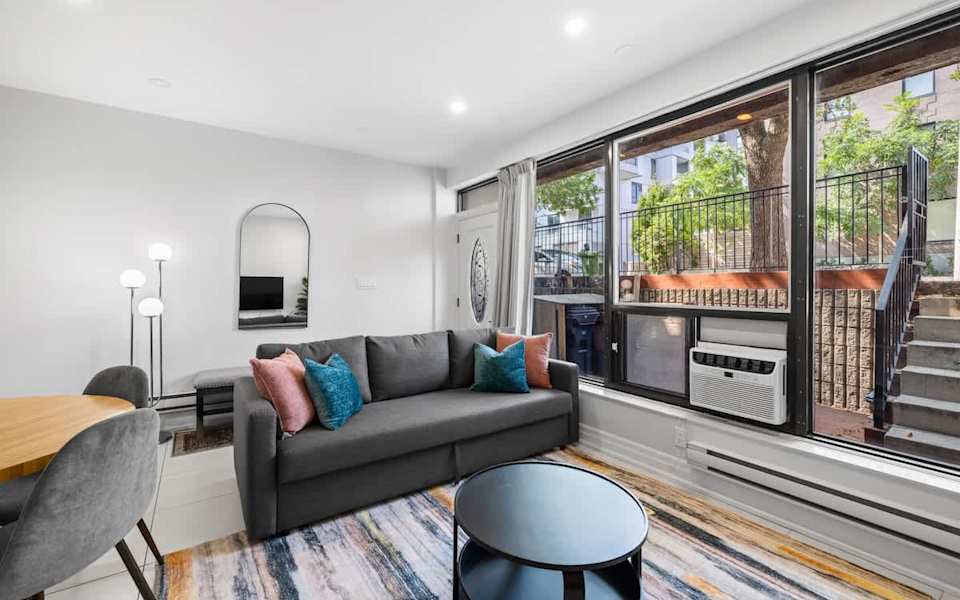 Stylish 2BR West End Gem steps to Queen West