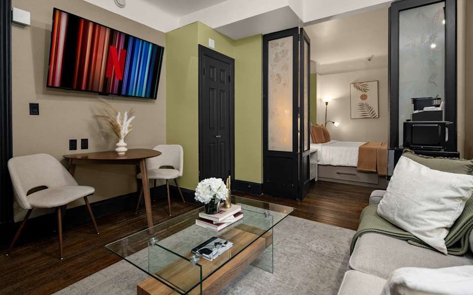 Centrally Located APT in NYC Walk to Time Square