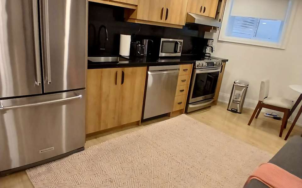 Stylish 2BR West End Oasis | Huge Deck near High Park